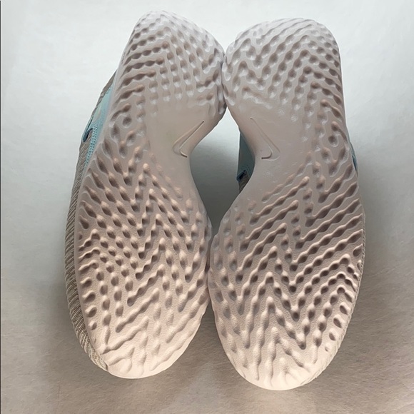 NEW Nike Arena tennis shoe - Picture 5 of 5